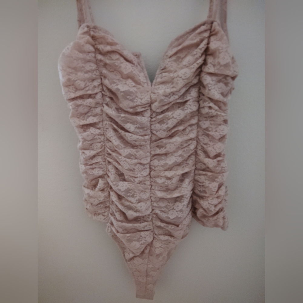 Le Lis Light Blush Lace Ruched Bodysuit
